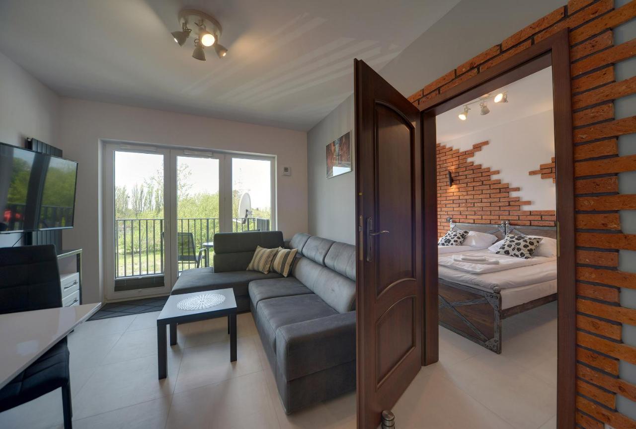 Apartment Lodz4rent - Premium 9,7 - Manufaktura D77 Parking - Wiosna 2025 *