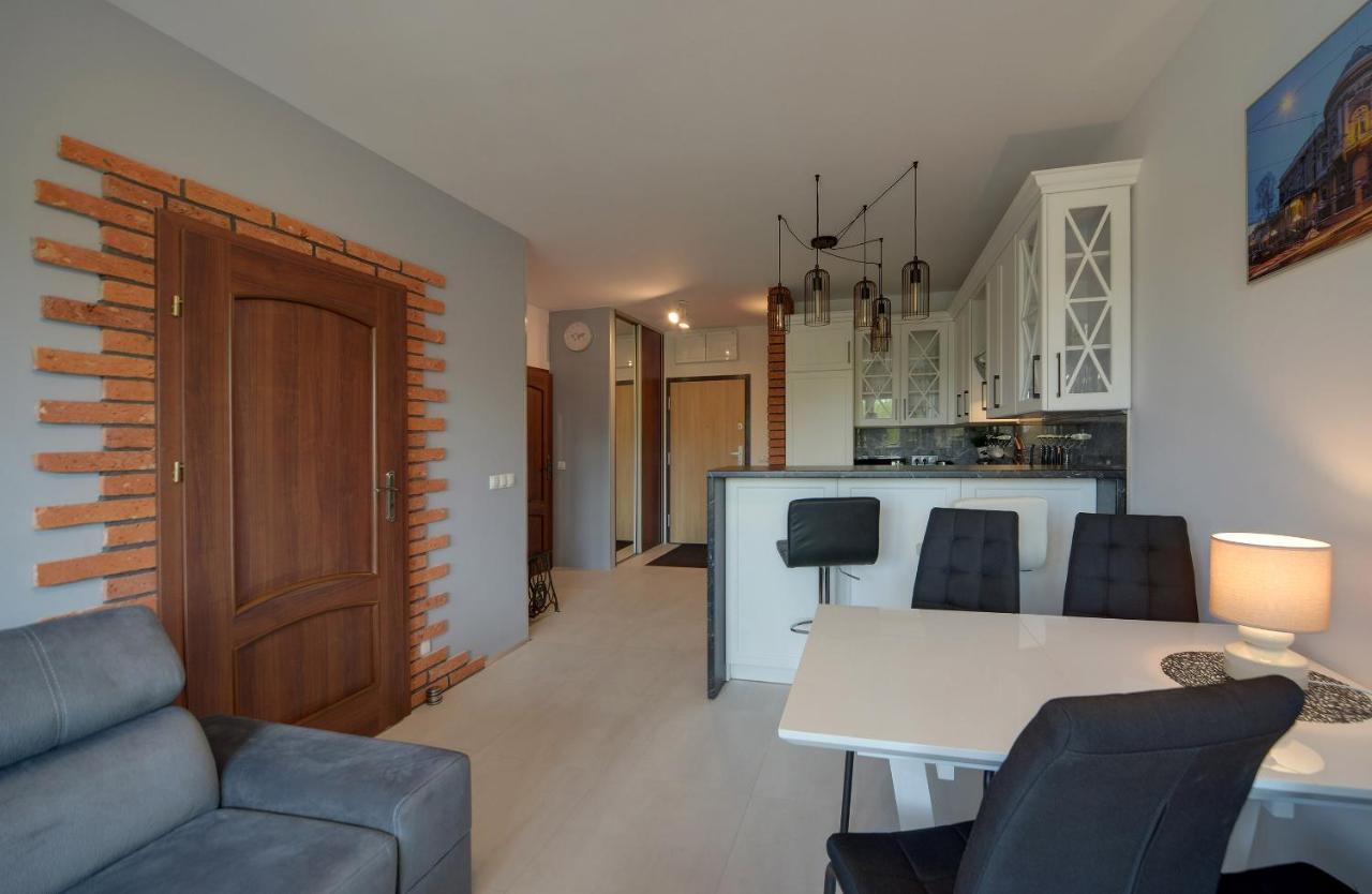 Lodz4rent - Premium 9,7 - Manufaktura D77 Parking - Wiosna 2025 Apartment